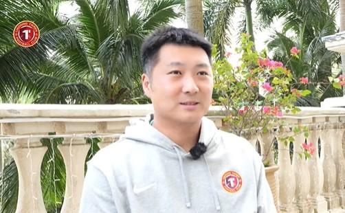 韩镕泽:回到家乡球队很开心,希望给年轻队员做正能量表率 新闻 韩镕泽:回到家乡球队很开心,希望给年轻队员做正能量表率 新闻