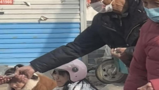 现金与云端交易都来“赶集”,烟火气里金融也是主角 新闻