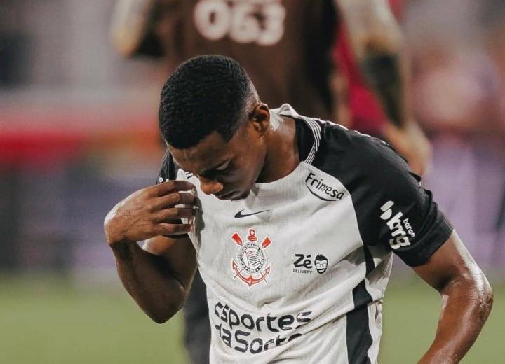  记者：1500万+200万欧，安德烈加盟米兰只差科林蒂安主席批准 新闻