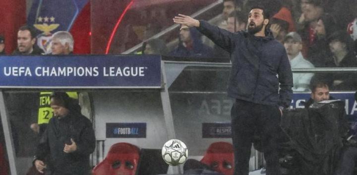 皇马欧冠危局,阿韦洛亚帅位岌岌可危;曼城来袭,伤病潮加剧考验。 体育新闻 皇马欧冠危局,阿韦洛亚帅位岌岌可危;曼城来袭,伤病潮加剧考验。 体育新闻