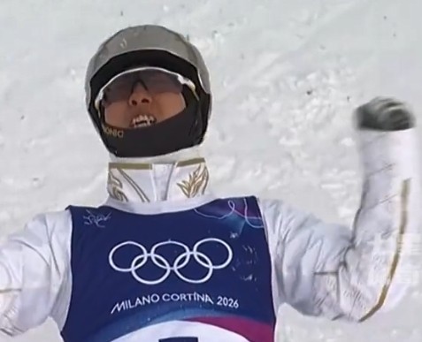 冬奥冠军跨界绿茵,王心迪正式加盟沈阳队;东北超迎来新活力 体育新闻