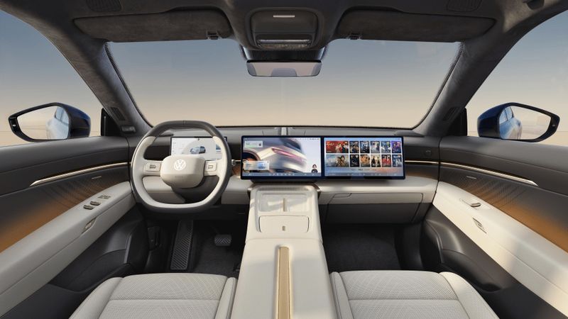 鎏金座舱惊艳亮相,与众08内饰细节尽显科技豪华;女王副驾舒适升级,智能调光天幕加持未来感 汽车科技