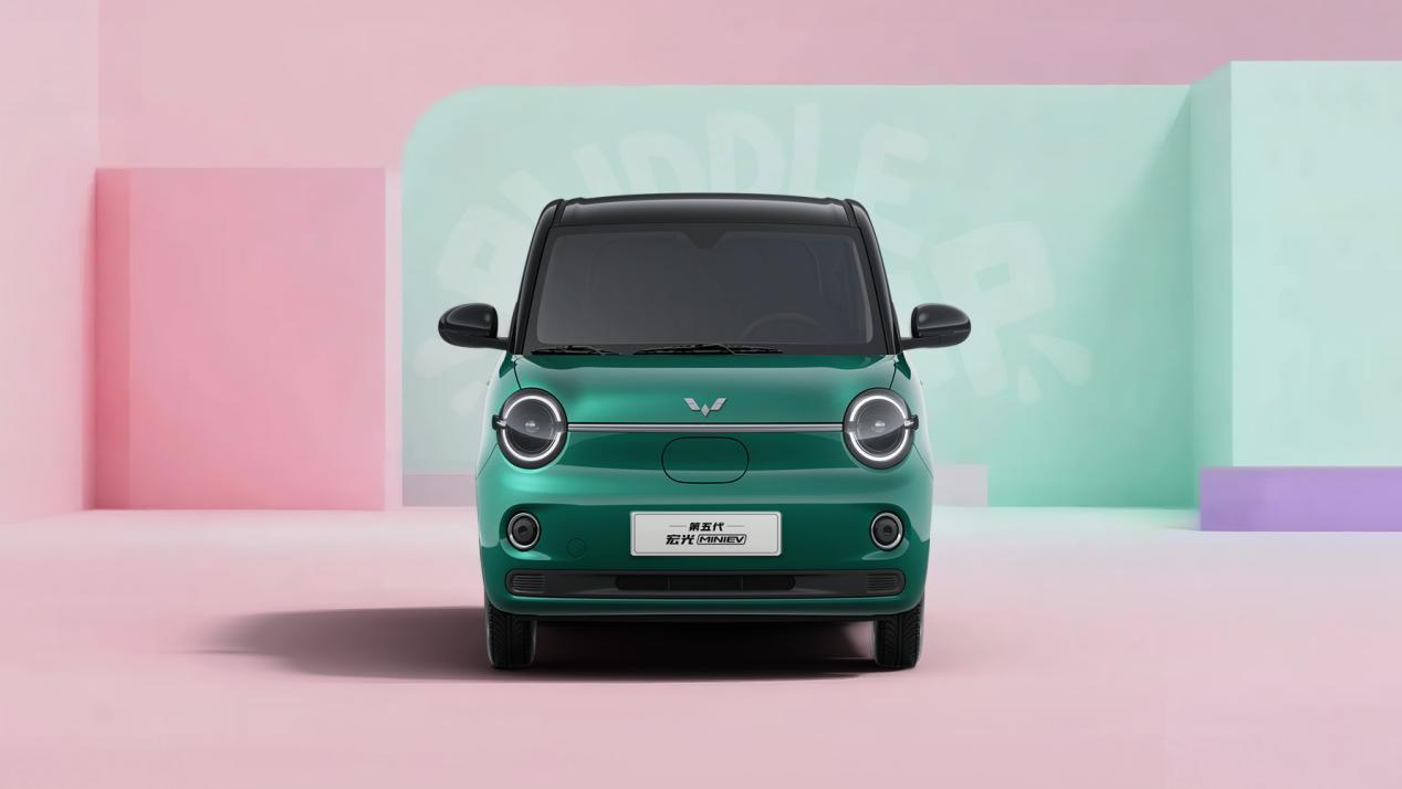第五代宏光MINIEV焕新登场,四门布局带来玩趣升级;甜趣方糖造型,Q宝联名引爆潮流。 汽车科技