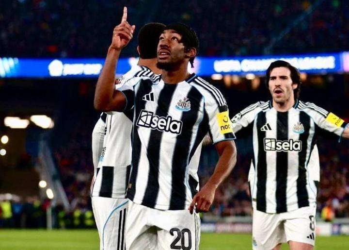 瑞典前锋欧冠淘汰赛再创历史;埃兰加两次扳平巴萨;延续伊布辉煌足迹。 体育新闻 瑞典前锋欧冠淘汰赛再创历史;埃兰加两次扳平巴萨;延续伊布辉煌足迹。 体育新闻 瑞典前锋欧冠淘汰赛再创历史;埃兰加两次扳平巴萨;延续伊布辉煌足迹。 体育新闻