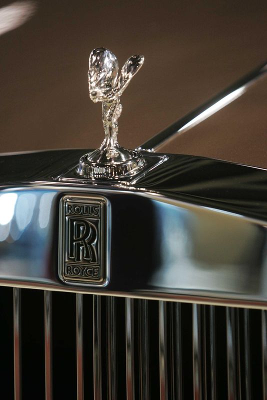 传统豪华车主的困局:保时捷电动化转型中的内心博弈 汽车科技