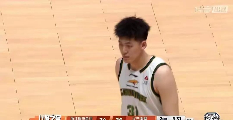  焦虑蔓延：辽篮内线崩塌下的战术迷局与破局思考 体育新闻 焦虑蔓延：辽篮内线崩塌下的战术迷局与破局思考 体育新闻