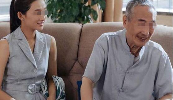  「卡车夫妻档」：一个家庭的生死时速与生存法则 新闻