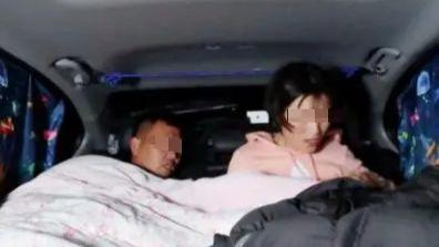  「卡车夫妻档」：一个家庭的生死时速与生存法则 新闻